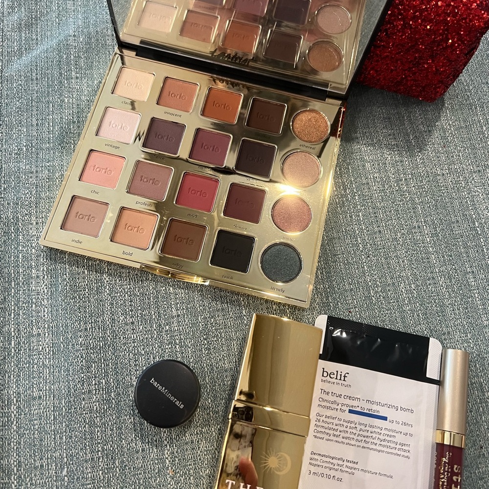 TARTE - Tarteist Pro Eyeshadow Palette Beauty Bundle - NWOT✨